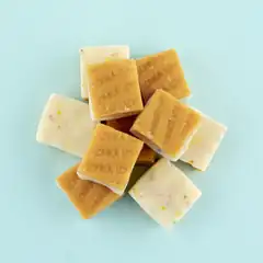 Fudge birthday cake (500 gram)